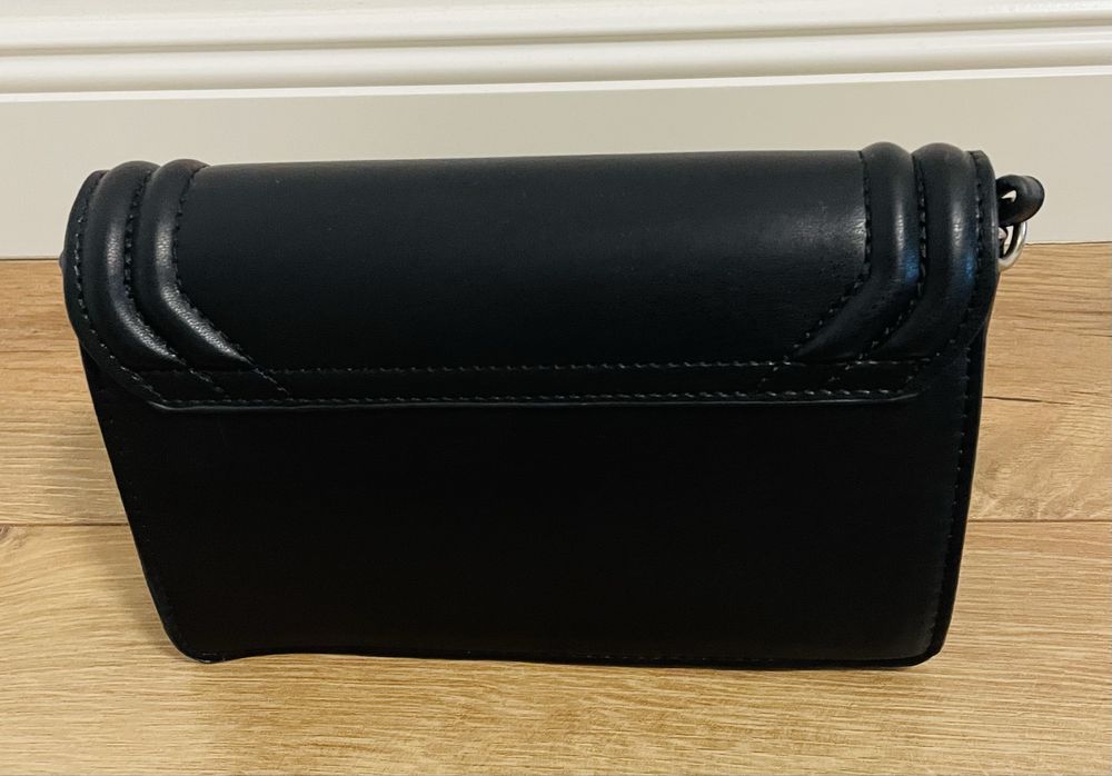 Geanta neagra Stradivarius