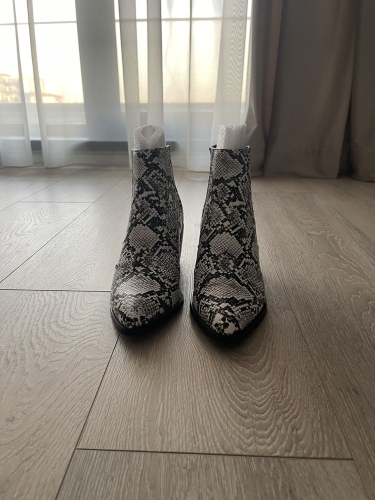 Botine snake print Benaza