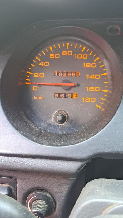 Vând mitsubishi pajero