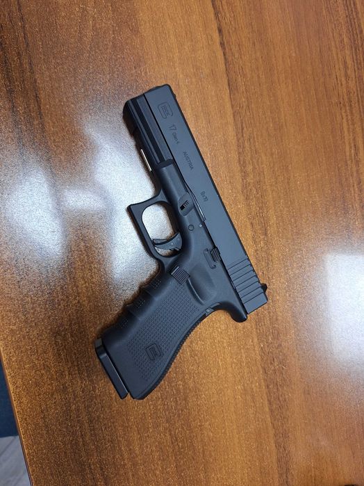 GLOCK 17 Gen4 UMAREX CO 2 4,5mm -чисто нов
