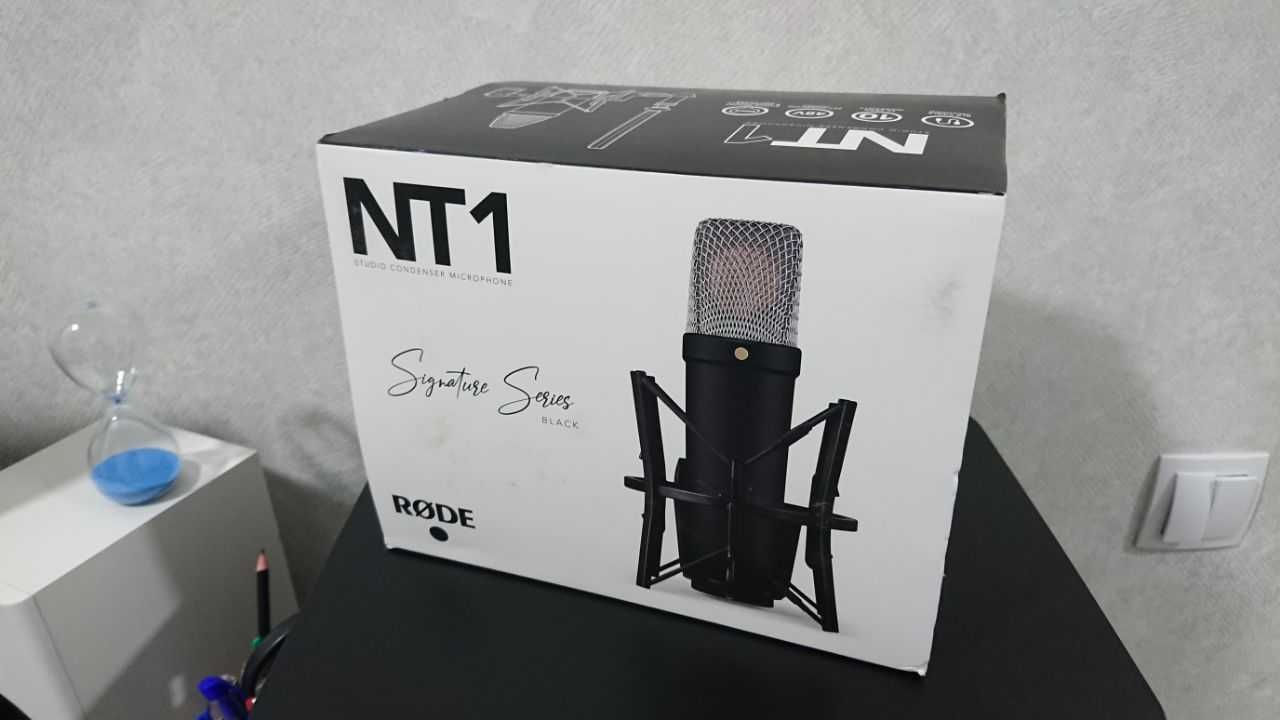 Конденсаторный микрофон RODE NT1 Signature Series Black