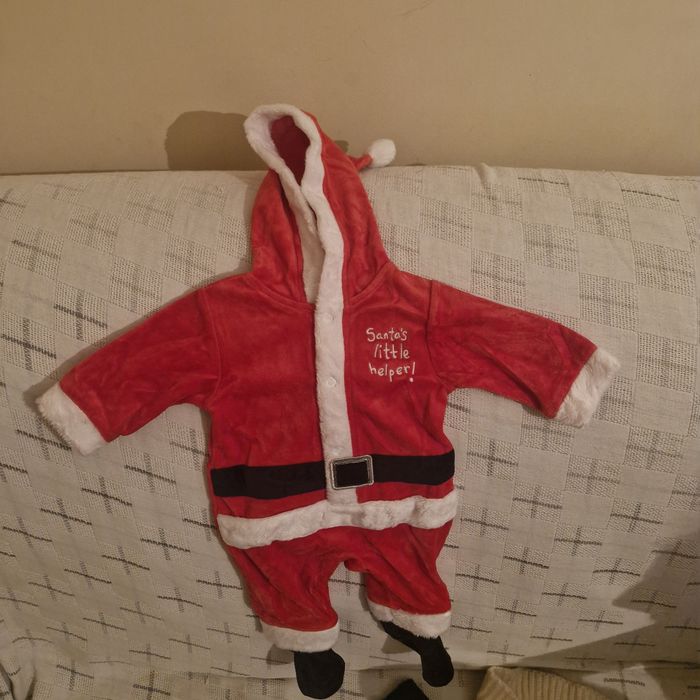 Продам детские костюмчики на новый год