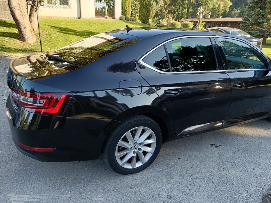 Vând Skoda Superb 3