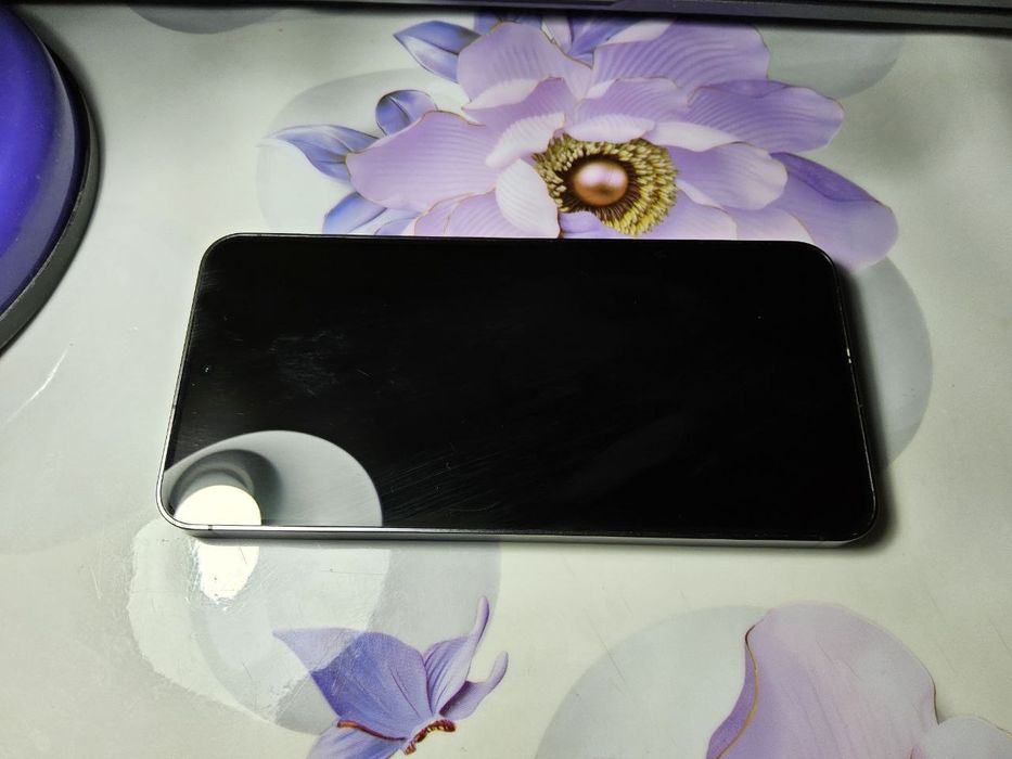 Продается Samsung Galaxy S24 ОБМЕНА НЕТ!!!