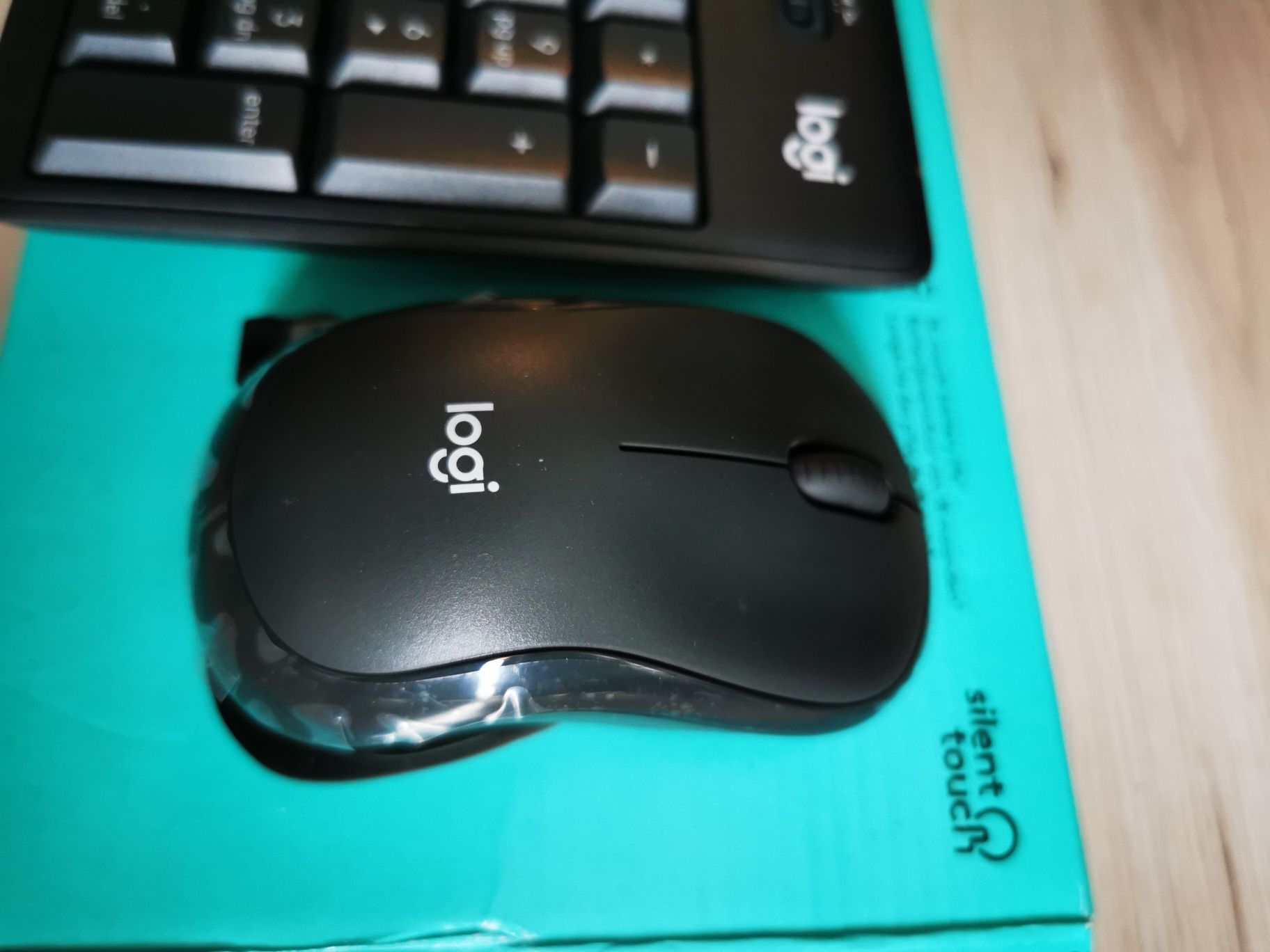 Tastatura si mouse logitech MK295