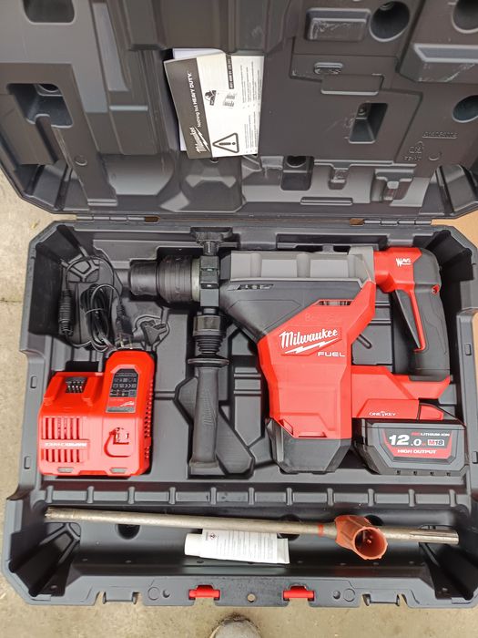 Combi Rotopercutor și picamer Milwauckee M18 fuel brushless SDS max