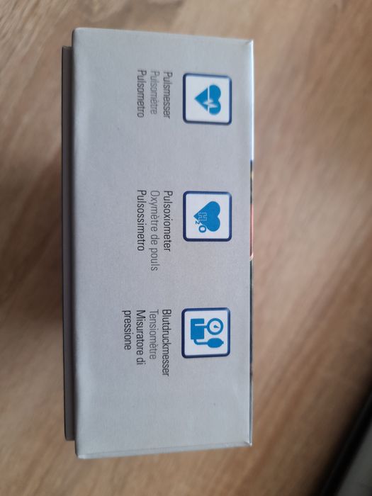 Ceas fitness nou in cutie cu incarcator