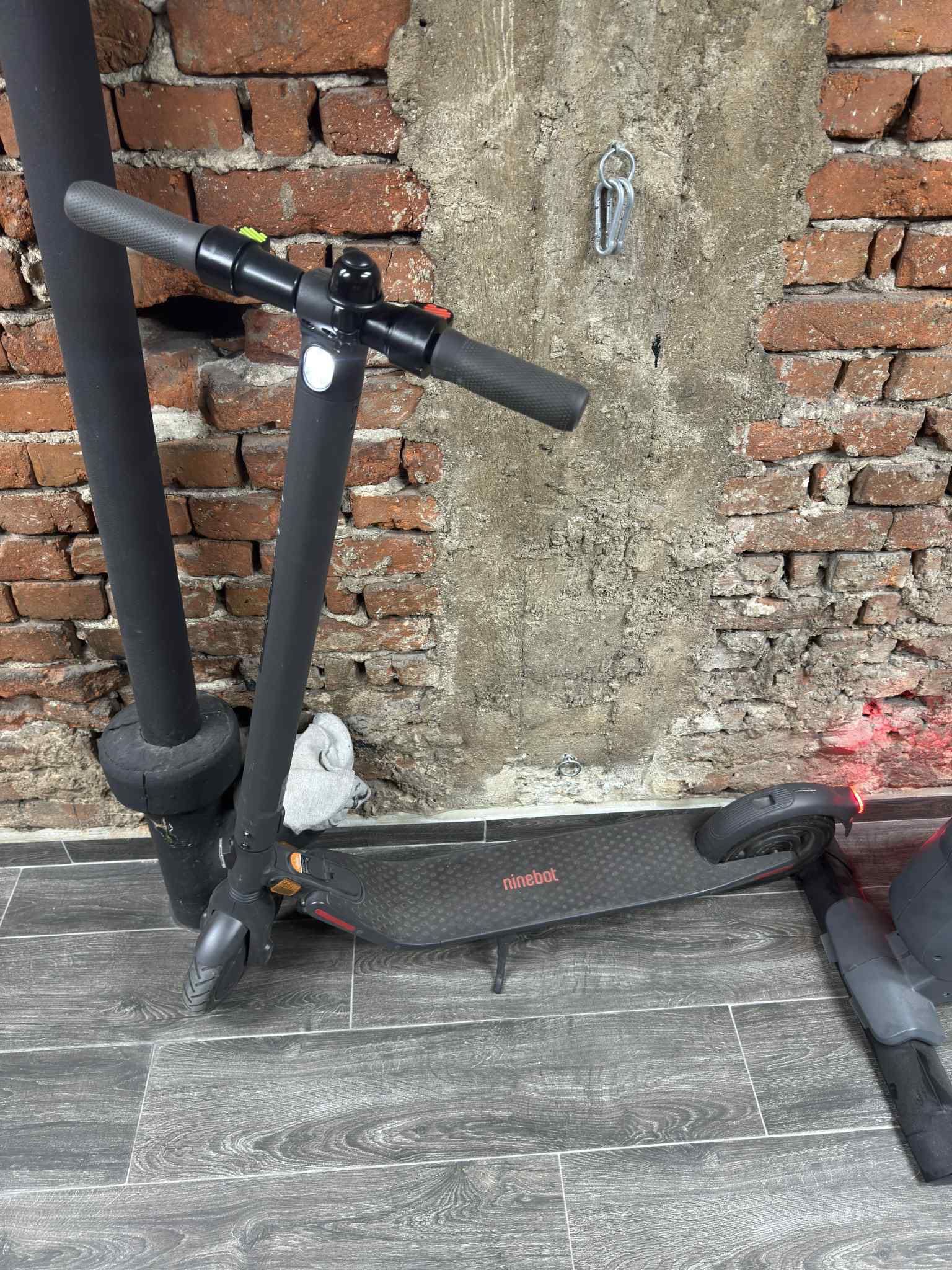 Електрическа тротинетка Ninebot by Segway E25E