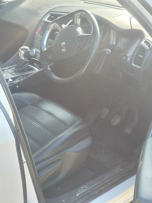 Dezmembrez Citroen DS5 1.6 HDI 2013