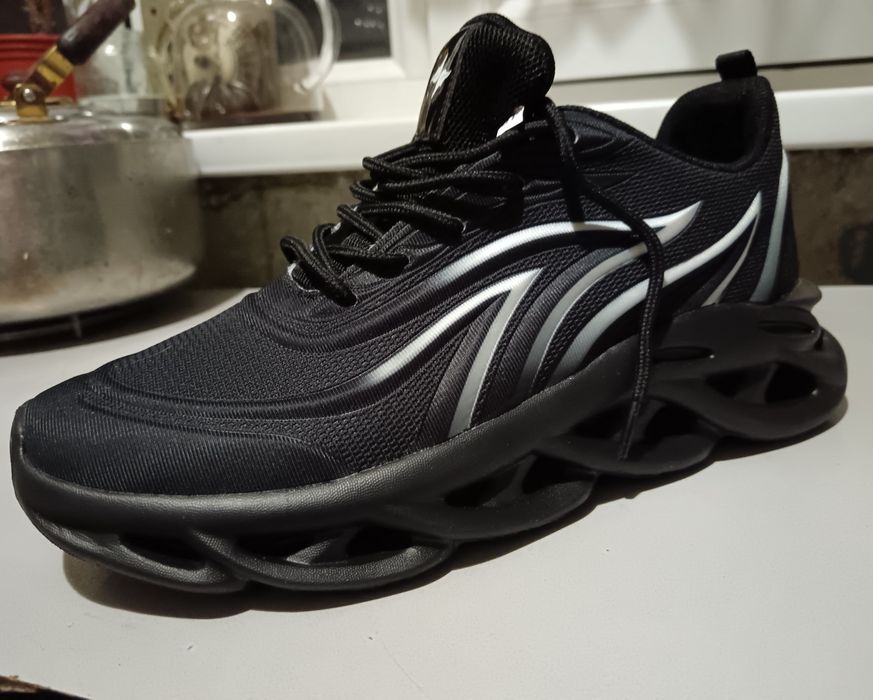 Кроссовки мужские 43 размер лёгкие