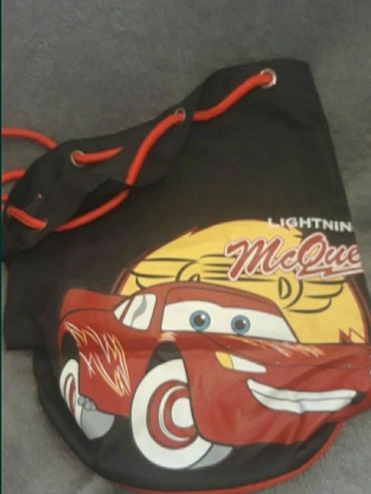 Vând saci sport Emoji,cars