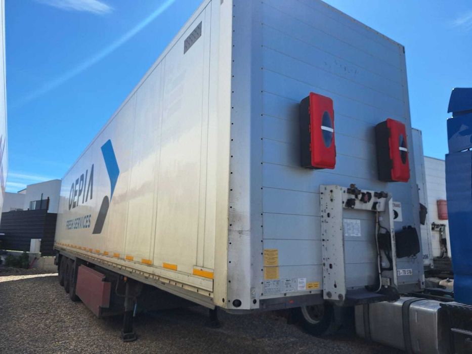 Semiremorca Izoterma cu lift , Schmitz Cargobull - sko24, an 2013