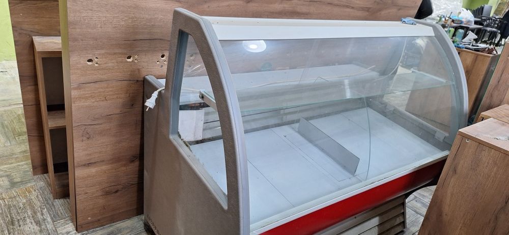 Продам  ветринный холодильник