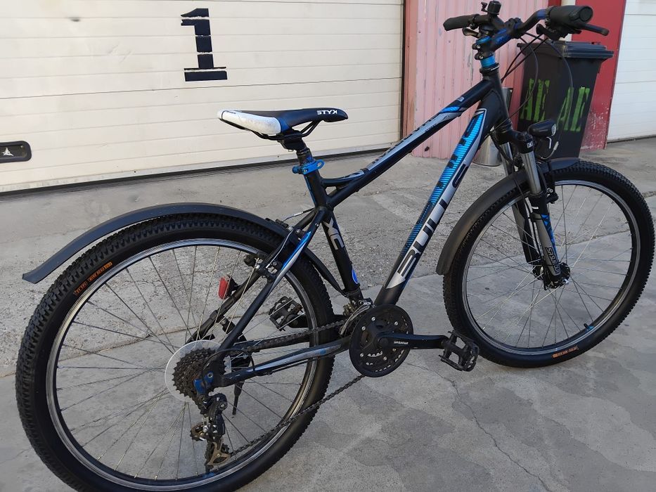 Vând bicicleta Bulls din aluminiu