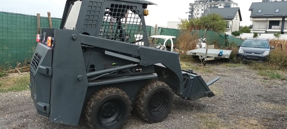 Miniincarcator fai komatsu 2100 ore cu Furci
