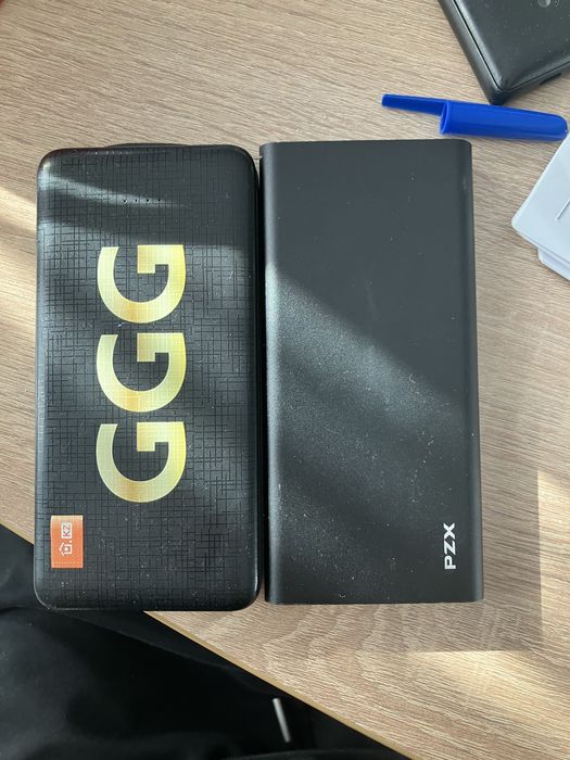 2 повербанка 10к миллиампер часов