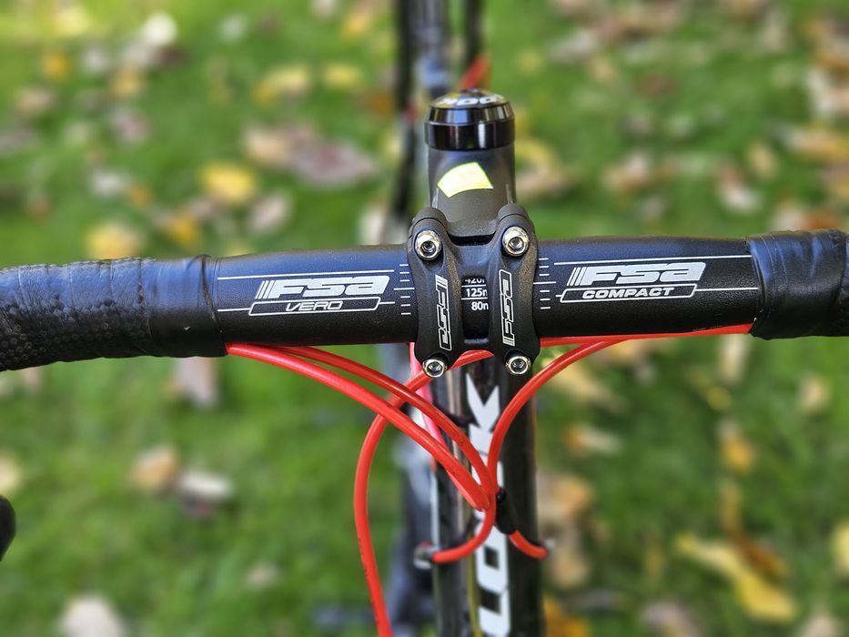 Карбонов шосеен велосипед LOOK