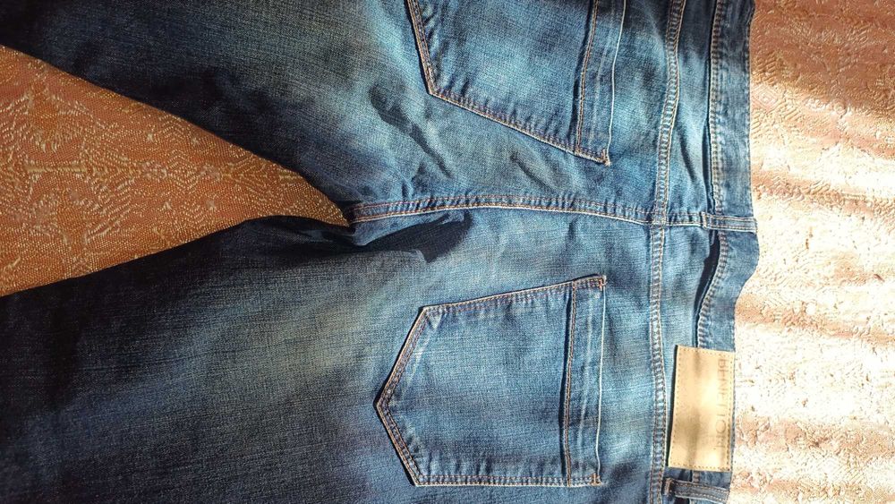 Benetton мъжки дънки използвани