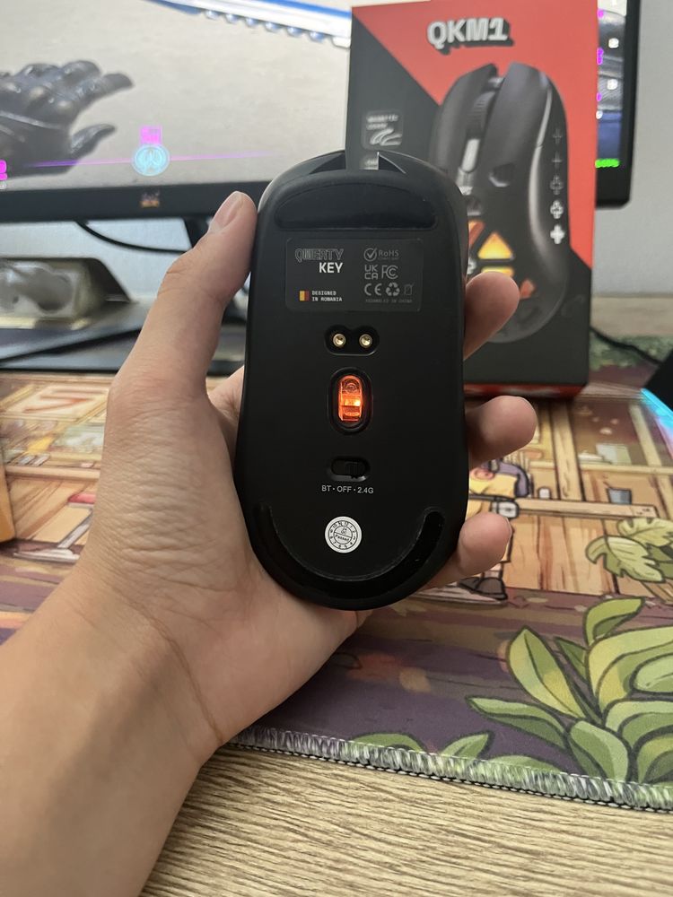 mouse qwertykey aproape nou
