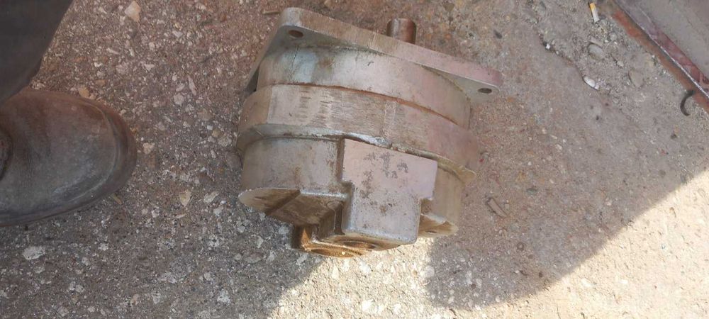 Хидравлична помпа