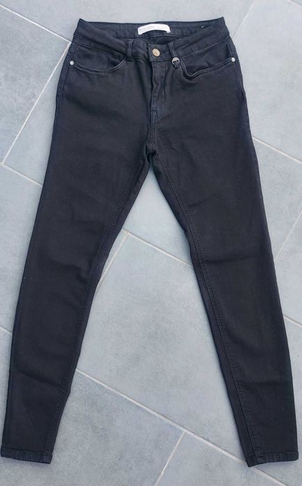 Blugi fete ZARA, marimea S, 36-38, pret 35 lei bucata