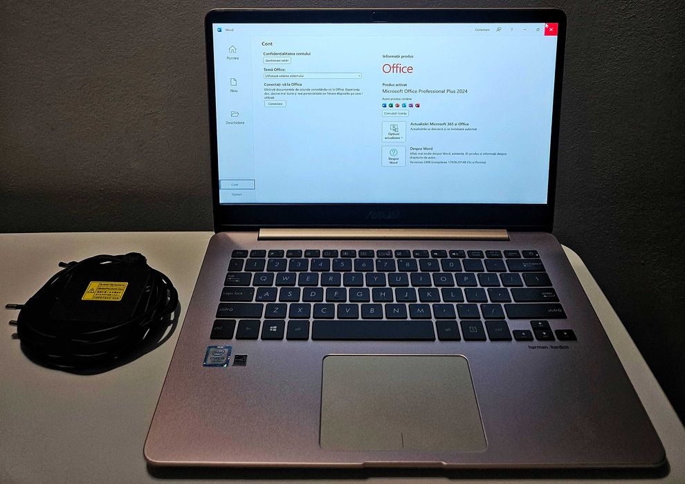 ASUS ZenBook UX430UA