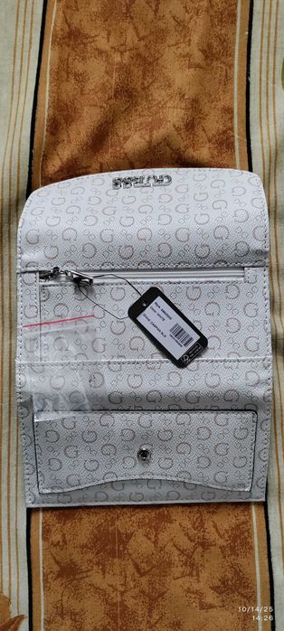 Portofel GUESS Nou cu eticheta