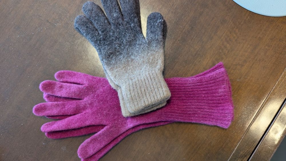 Дамски ръкавици 2 бр.