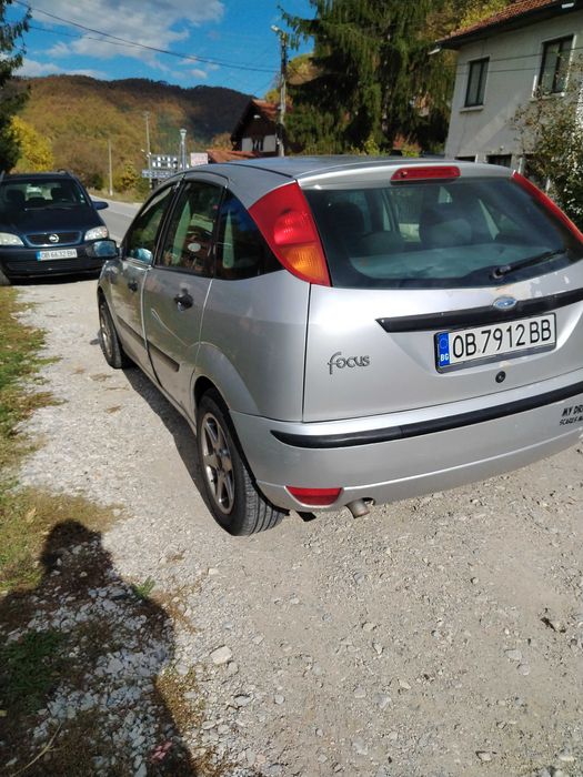 Форд фокус 1,8d автомобил