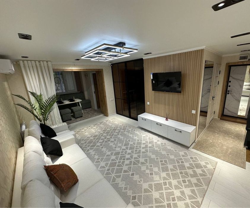 Продаю квартиру в Чиланзарском районе 2х комнатная  54 м2.