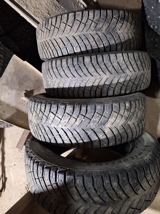 Шины зимние шипованые Michelin 205/65/16