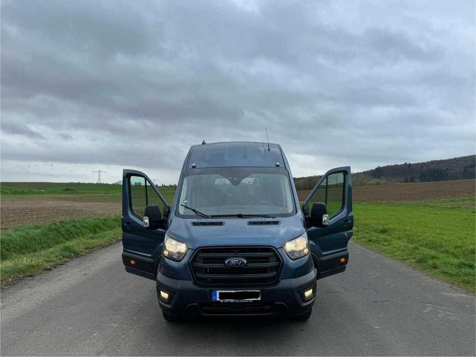 Ford transport persoane