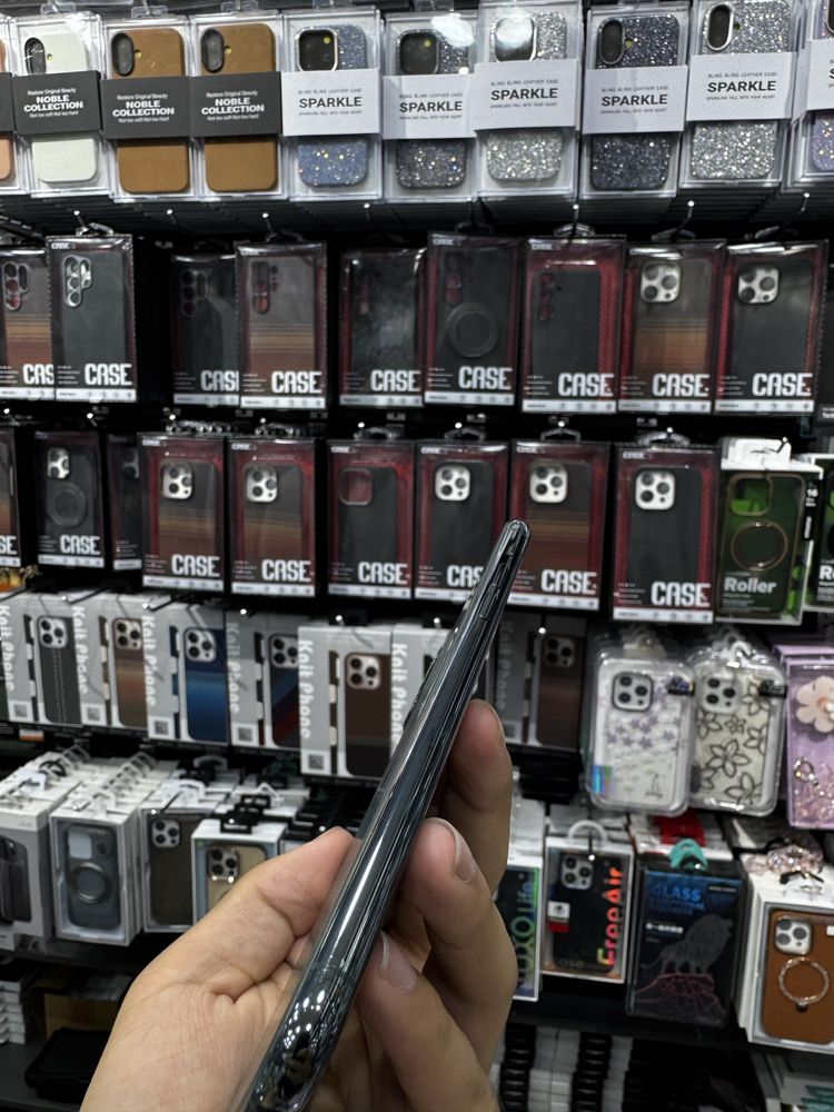Iphone 11 pro max , 256 , 76%