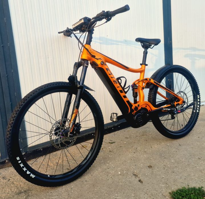 Bicicleta electrica full suspension Giant