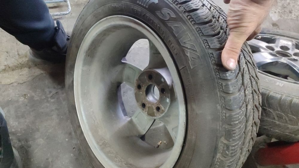 Диски шины на таиоту Субару