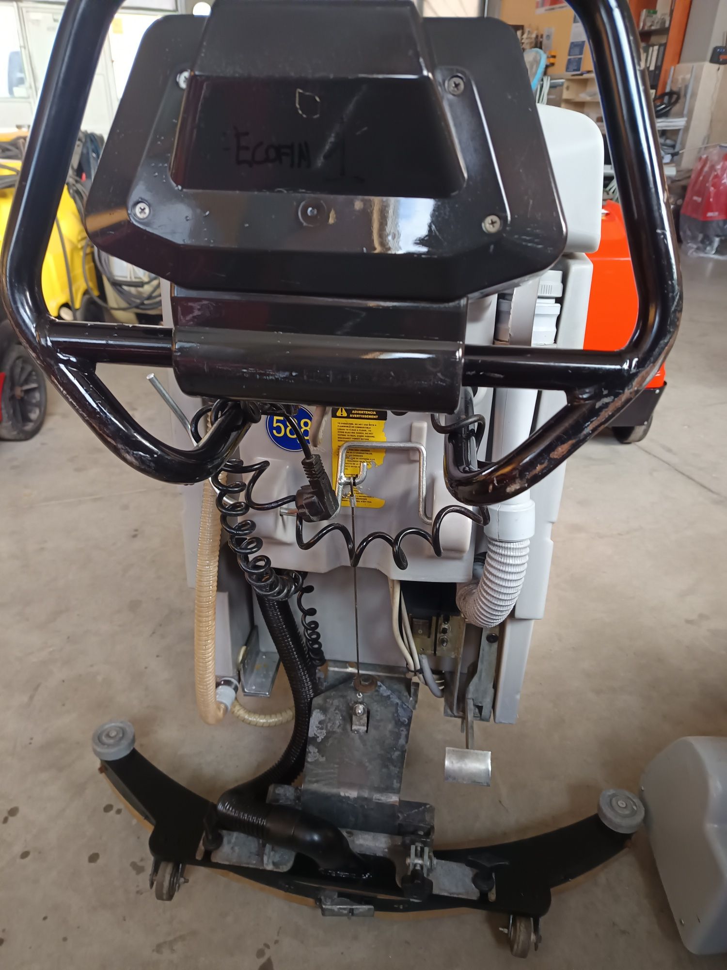 Акумулаторен подочистач Nilfisk BA 610D