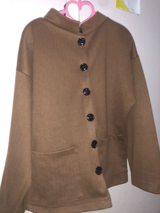 Коричневый сет сотилади .