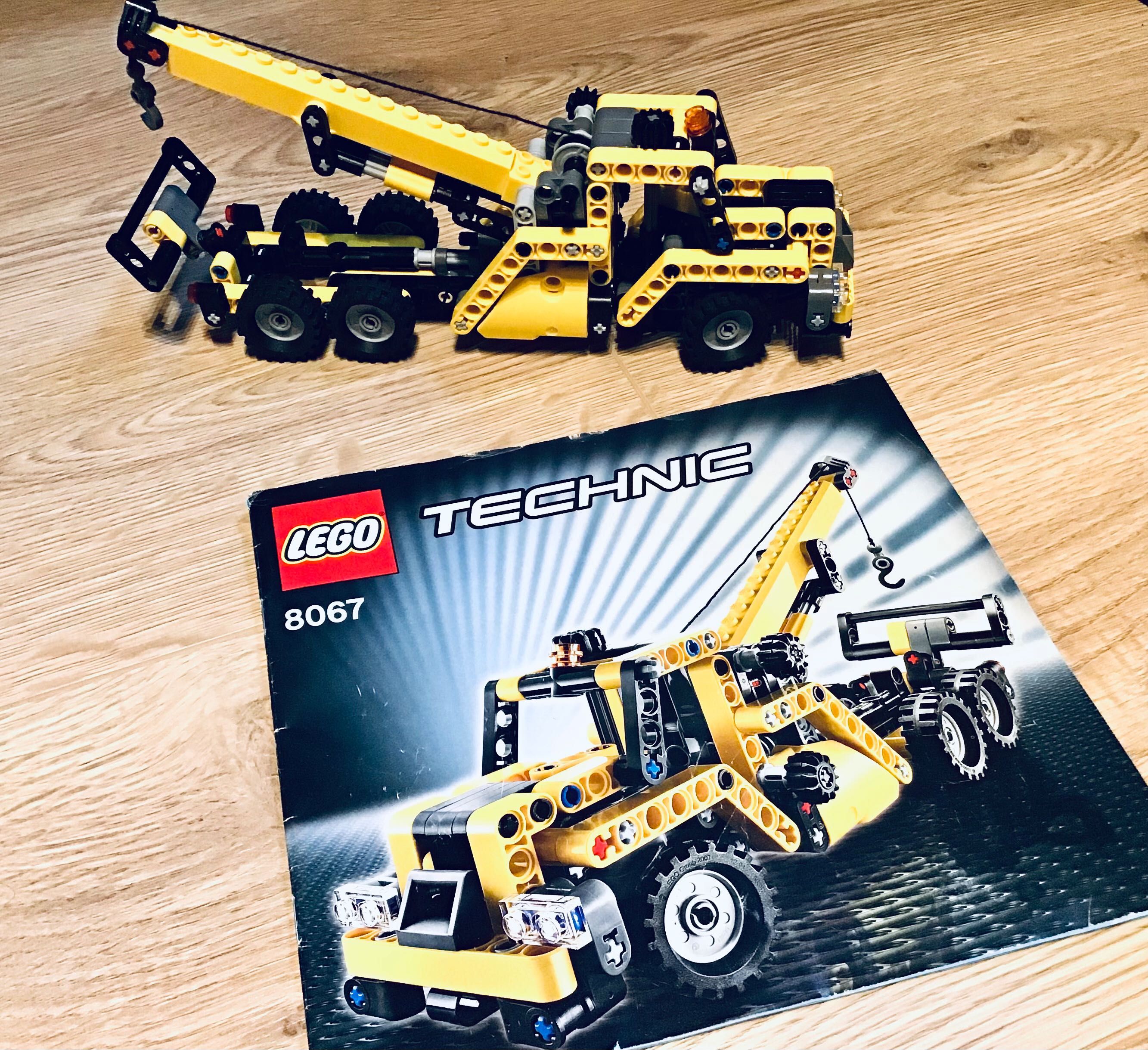 LEGO Technic 8067: Mini Mobile Crane 8-14 ani, piese complete 100%