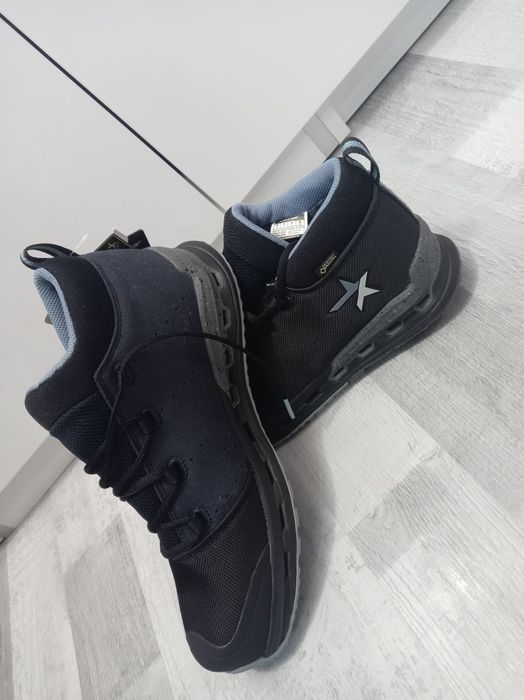 Bocanci cu bombeu metalic, mărime 42,noi cu eticheta