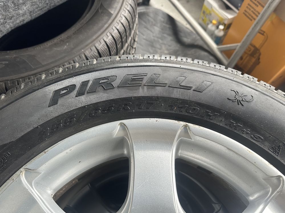 Гуми с джанти за джип Pirelli 255/65/17