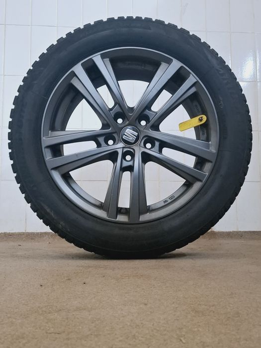 Set 4 jante originale Seat cu anvelope iarna 215 55 17 5x112