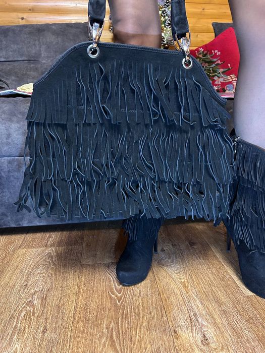 Сапоги с сумкой.