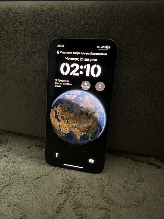 Продам iPhone 13 состояние идеальное