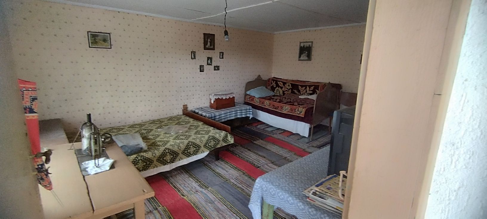 Продавам къща с двор, с. Срацимир