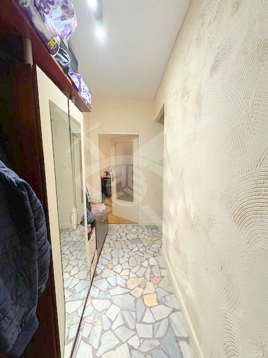 Продава се Тристаен апартамент в София, Младост 1 - 110 кв.м за 2455 €/кв.м - Снимка #11