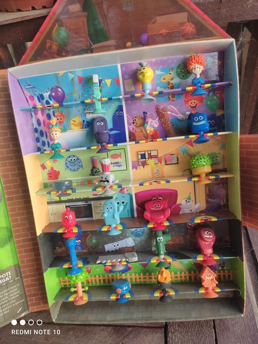 Colecție stickeez lipsa 3 figurine