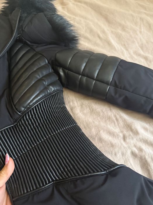 Яке Guess S размер уникат