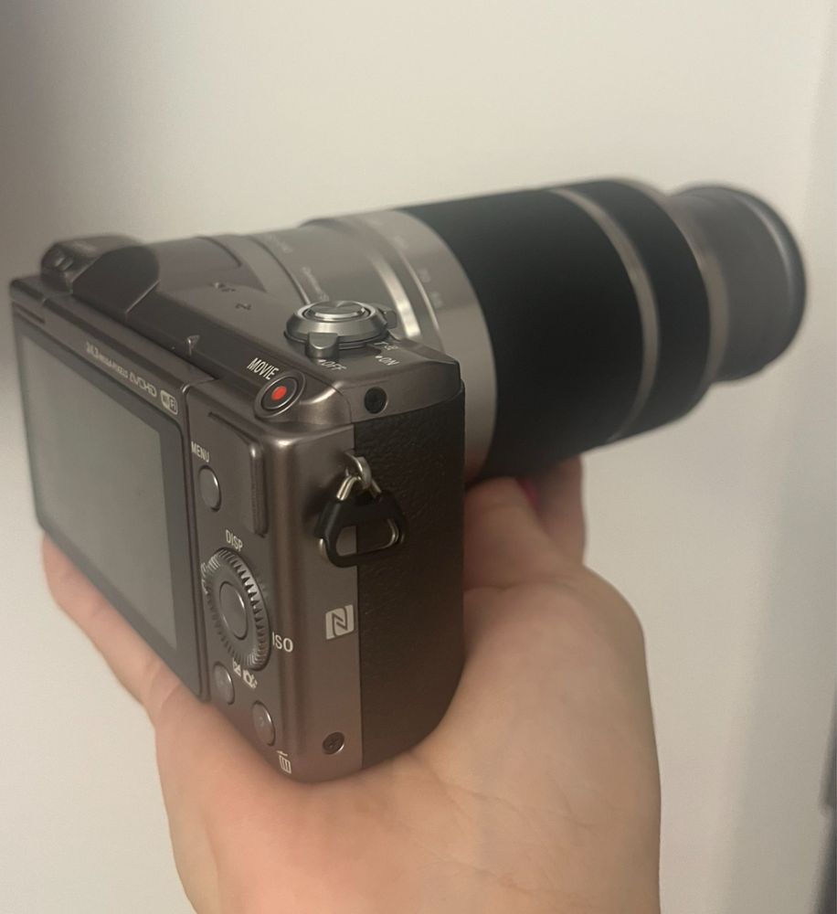 Camera foto profesională Sony Alpha 5100 + alte accesorii