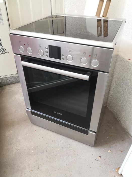 [като нова] Готварска печка Bosch HCE743350E