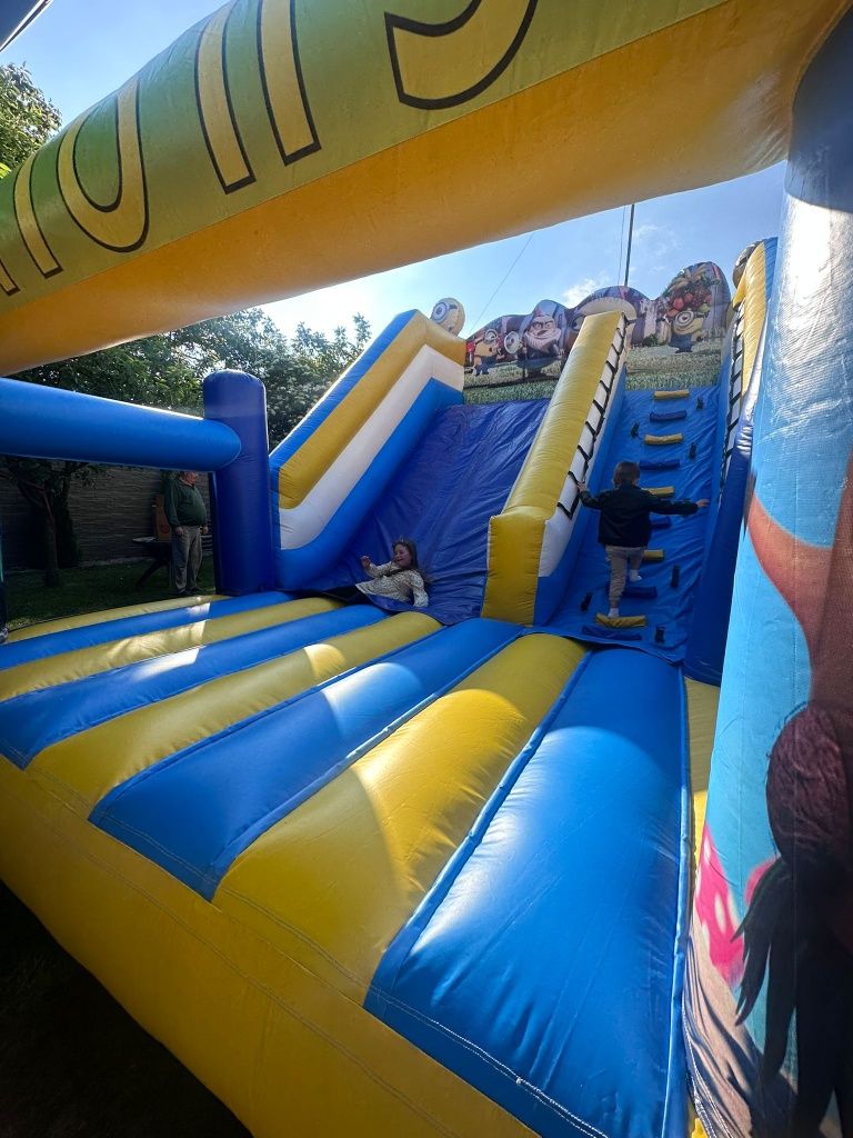 Inchiriere Tobogan gonflabil Minions Timisoara topogan